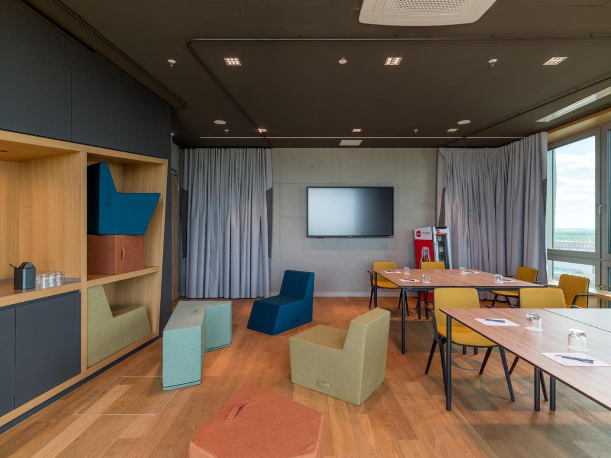 B'Mine Hotel Frankfurt Airport Frankfurt am Main ภายนอก รูปภาพ