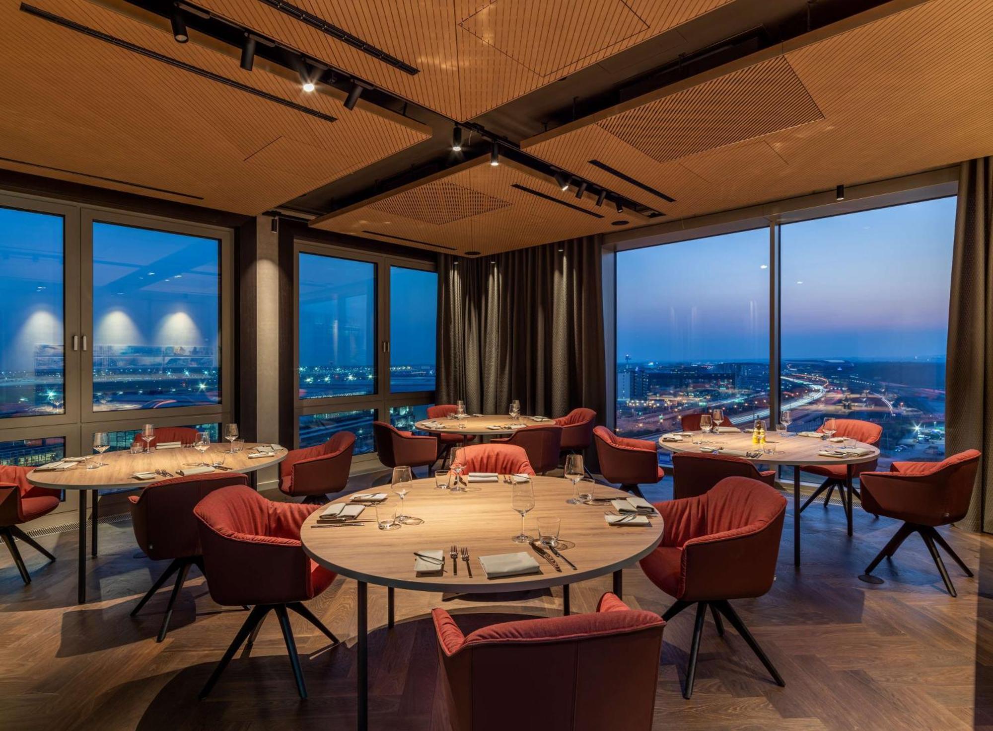 B'Mine Hotel Frankfurt Airport Frankfurt am Main ภายนอก รูปภาพ