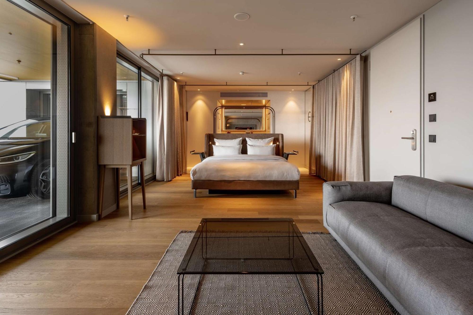 B'Mine Hotel Frankfurt Airport Frankfurt am Main ภายนอก รูปภาพ
