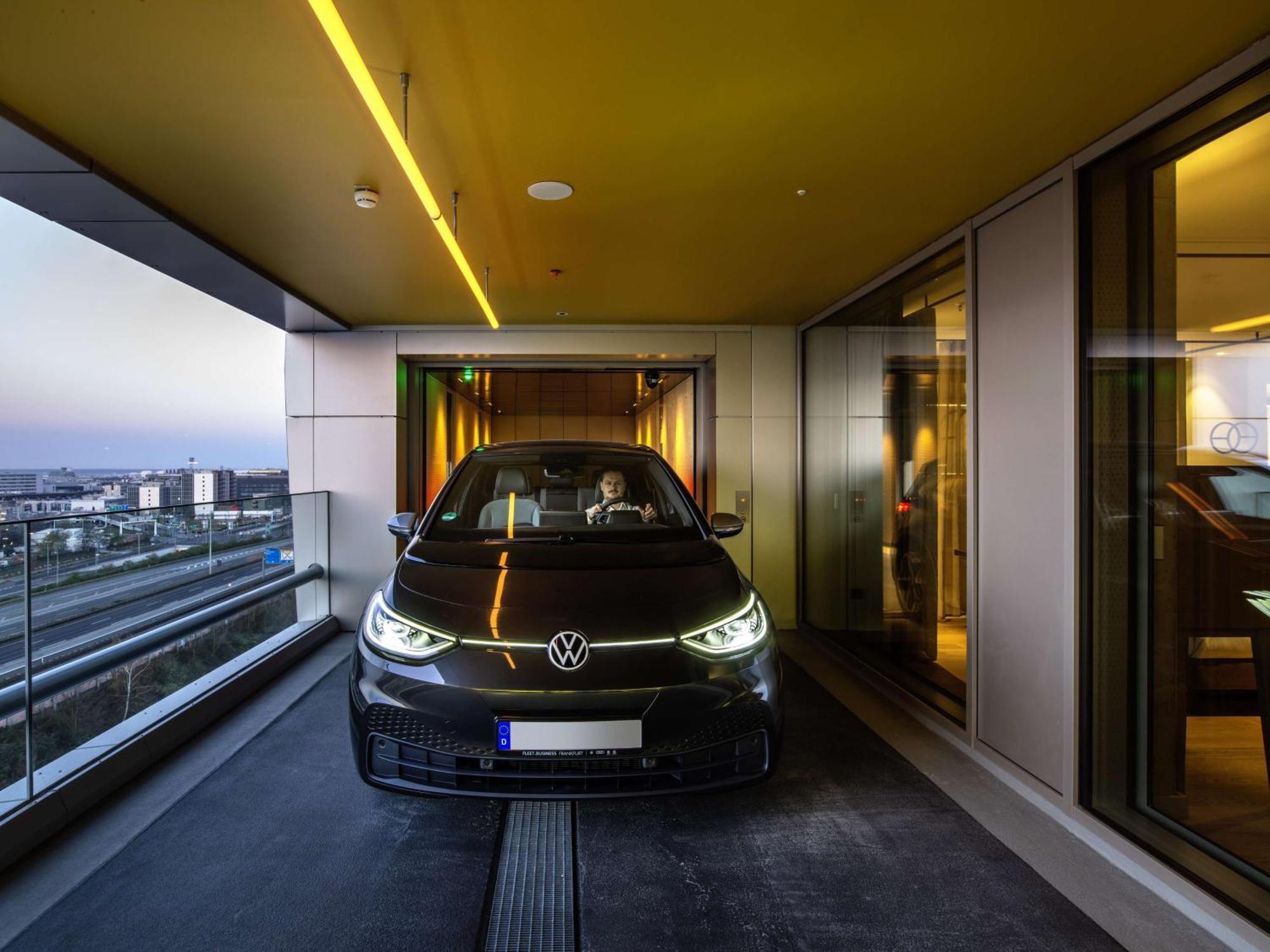 B'Mine Hotel Frankfurt Airport Frankfurt am Main ภายนอก รูปภาพ