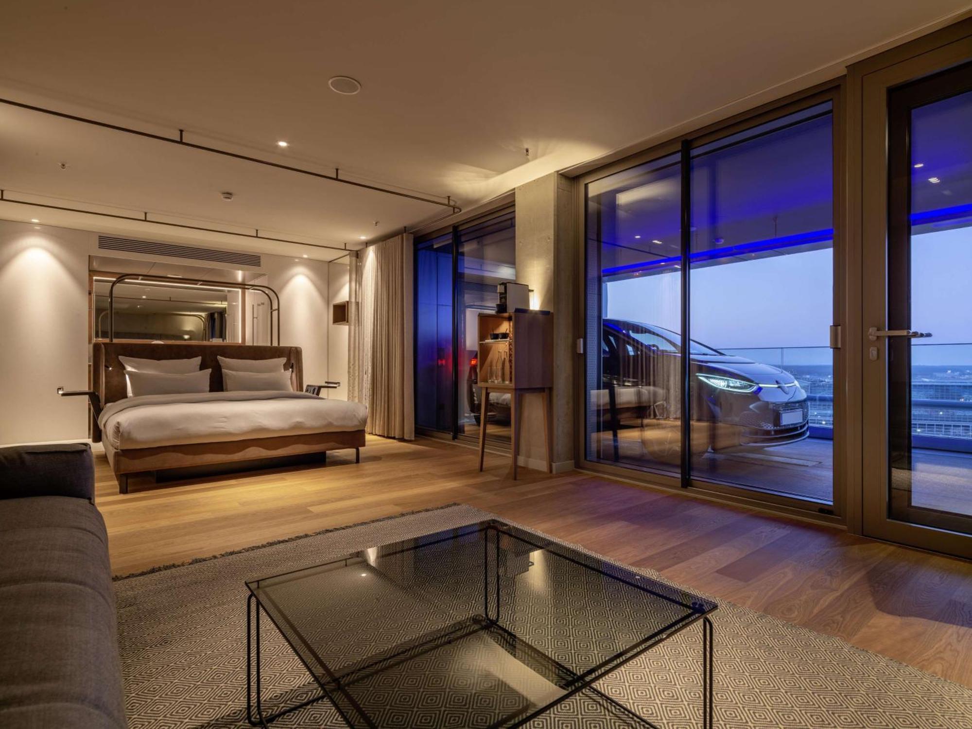B'Mine Hotel Frankfurt Airport Frankfurt am Main ภายนอก รูปภาพ